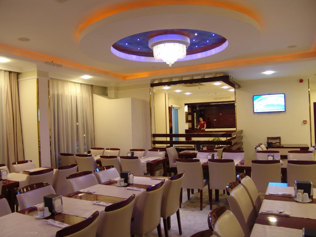 Izan Hotel Измир Екстериор снимка